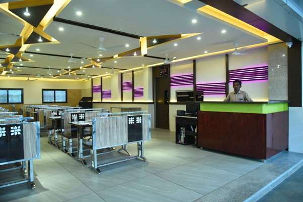 HOTEL ROYAL PALACE AHMEDABAD 