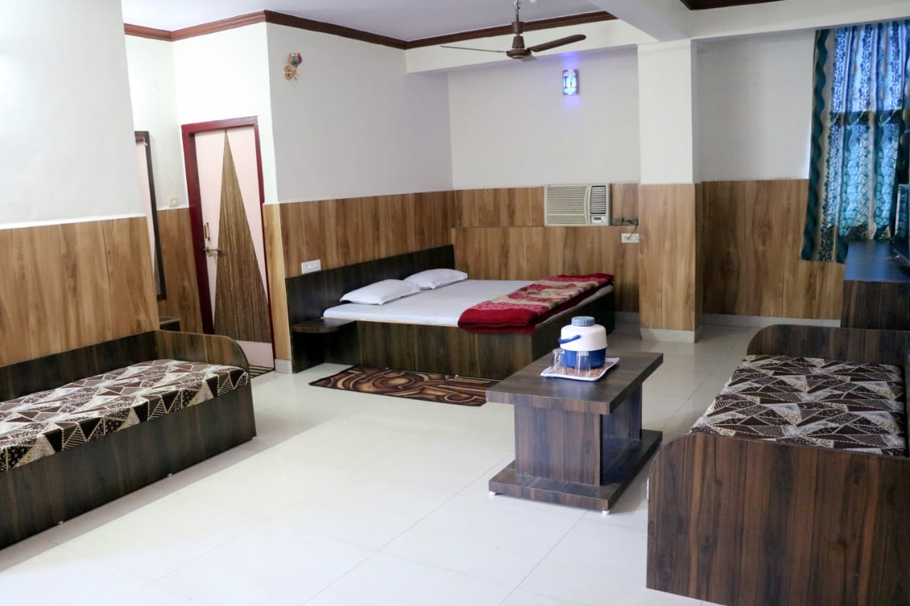 Large Photograph of JAIN RESIDENCY located in Pachmarhi
