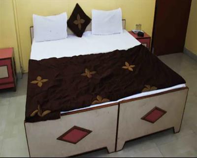 Deluxe Non AC Room, Shree Shyam Guest House Jaipur 