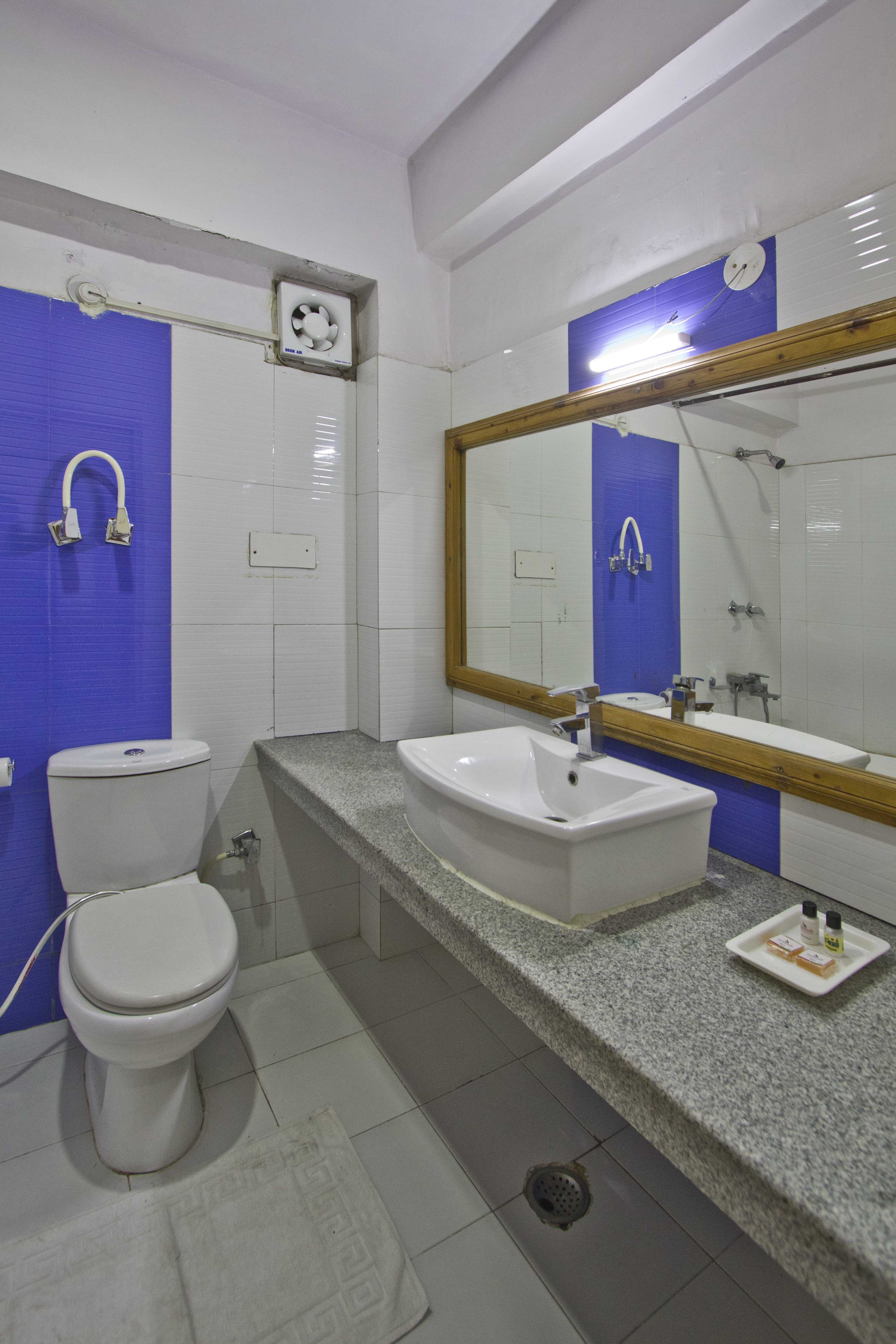 Sarthak Honeymoon Valley View Room With Balcony, Sarthak Resorts - Budget Hotels in Manali