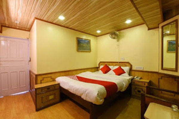 Deluxe Room, SAMRAT REGENCY - Budget Hotels in Shimla
