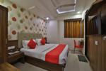 Deluxe Double Bed 