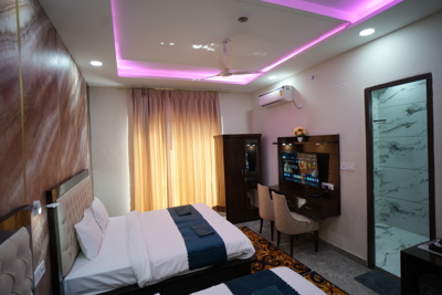 Semi Deluxe Room