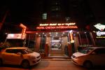 Facade / Night look