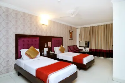 Super Deluxe Twin Bed