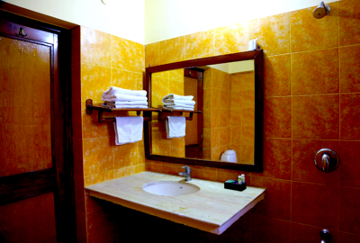 Bath-Riverview Room