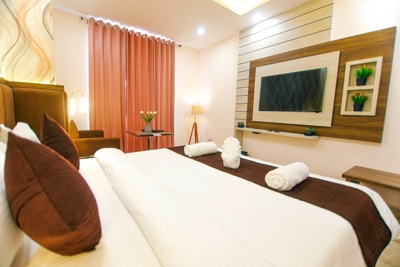 DELUXE ROOM