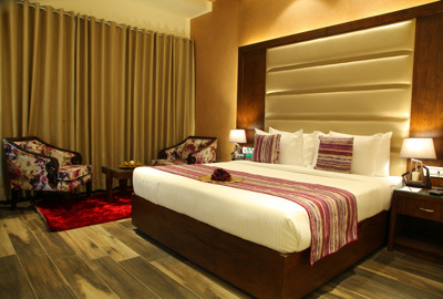 EXECUTIVE ROOM