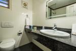 Deluxe Room Bathroom
