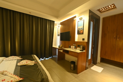 Superior Valley View Room