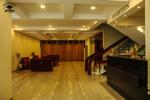 GOLDEN PARK LOBBY