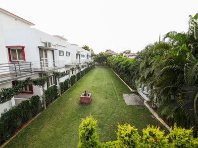 3200 SQFT LAWN