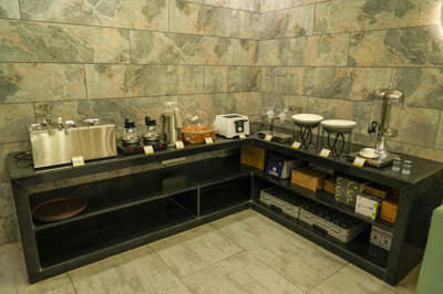 MORNING BREAKFAST BUFFET AREA