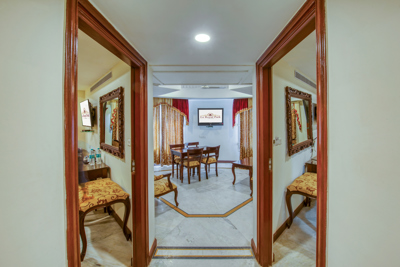 Royal suite Room with Hall