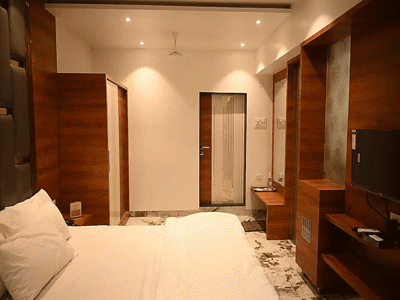 V.I.P. SUITE ROOM