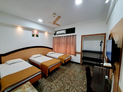 Executive Tripple beded Ac Room