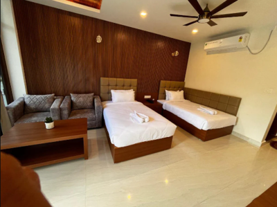 Twin Deluxe Room 