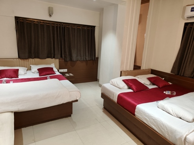 4 BED  A/C ROOM
