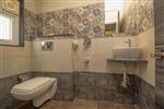 Deluxe Washroom