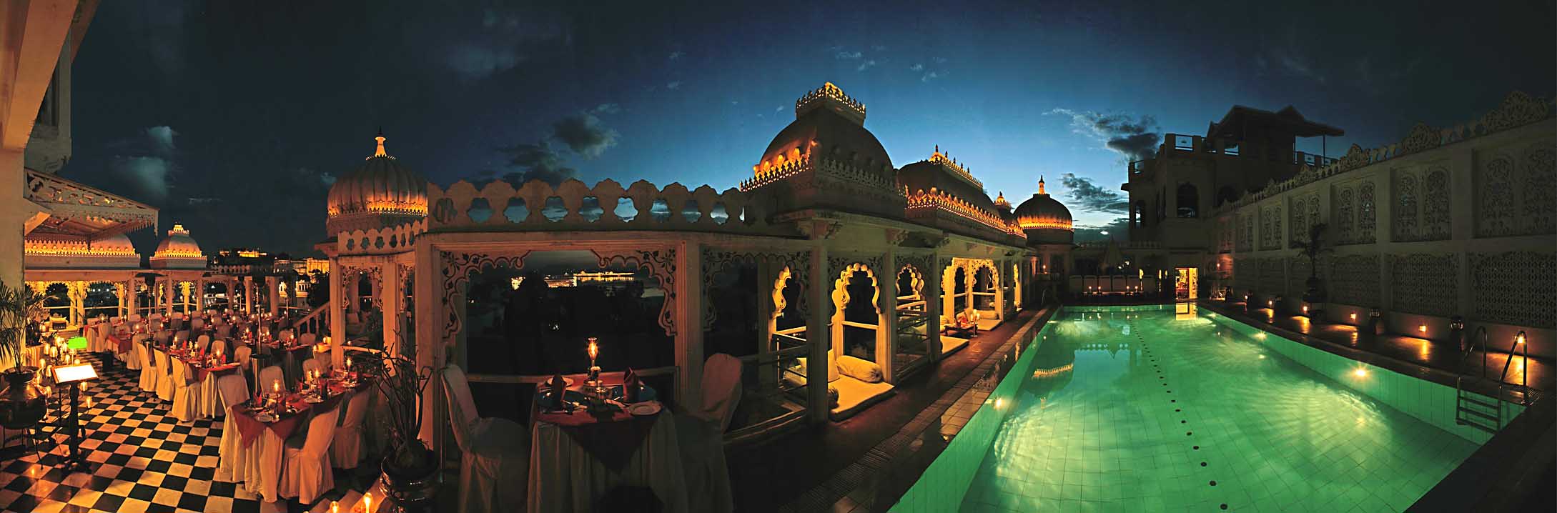 RESTAURANT AND SWIMMING POOL