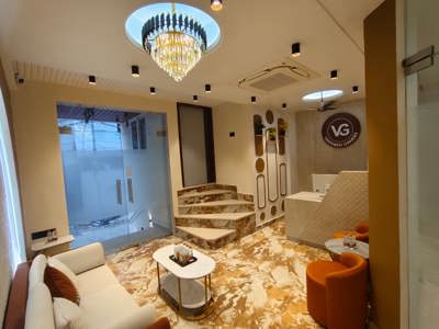 WAITING LOUNGE 