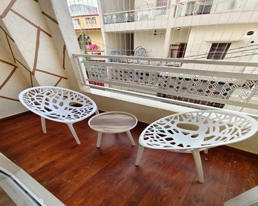 BALCONY 