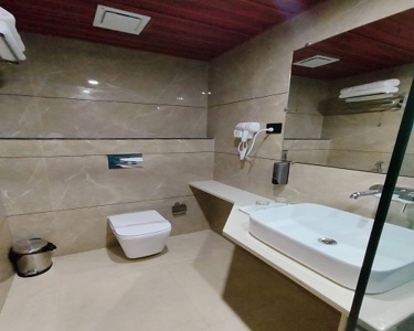 MODERN FITTINGS WASHROOM