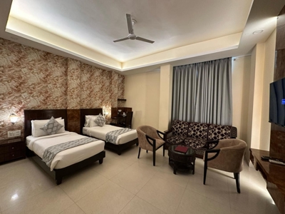 PREMIUM ROOM