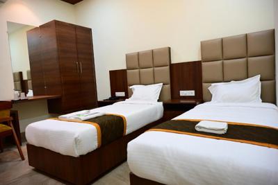 Twin Bed Room