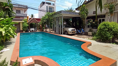 15m long swimming-pool 